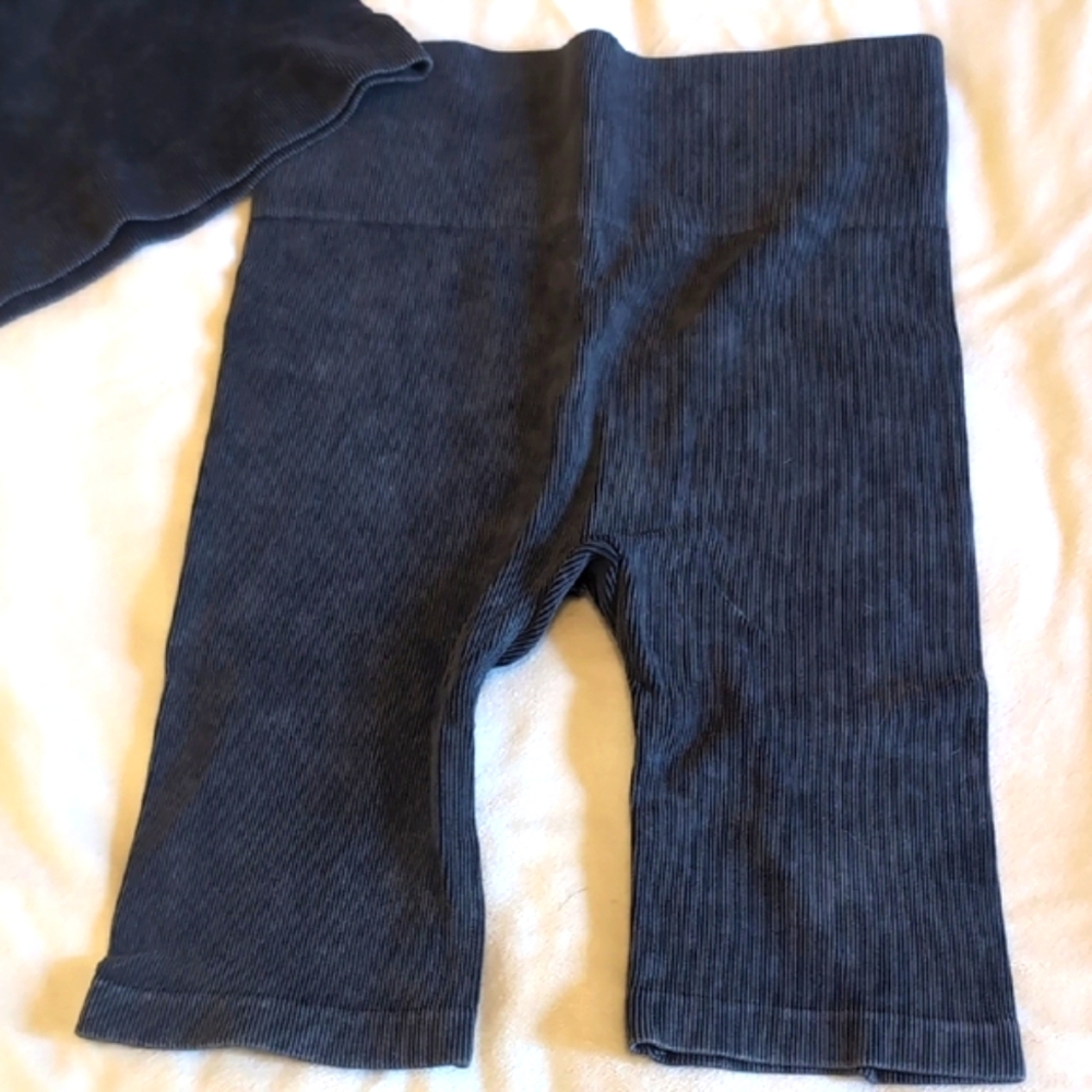 Washed Ribbed Biker Short Set In Washed Black - Picture 3 of 4